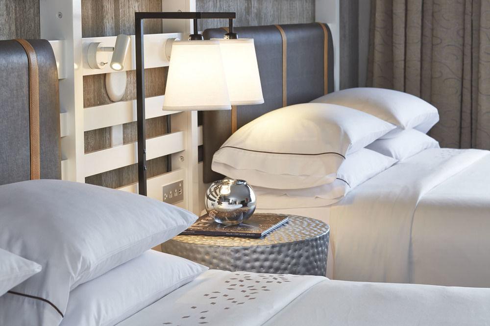 The Worthington Renaissance Worth Hotel
