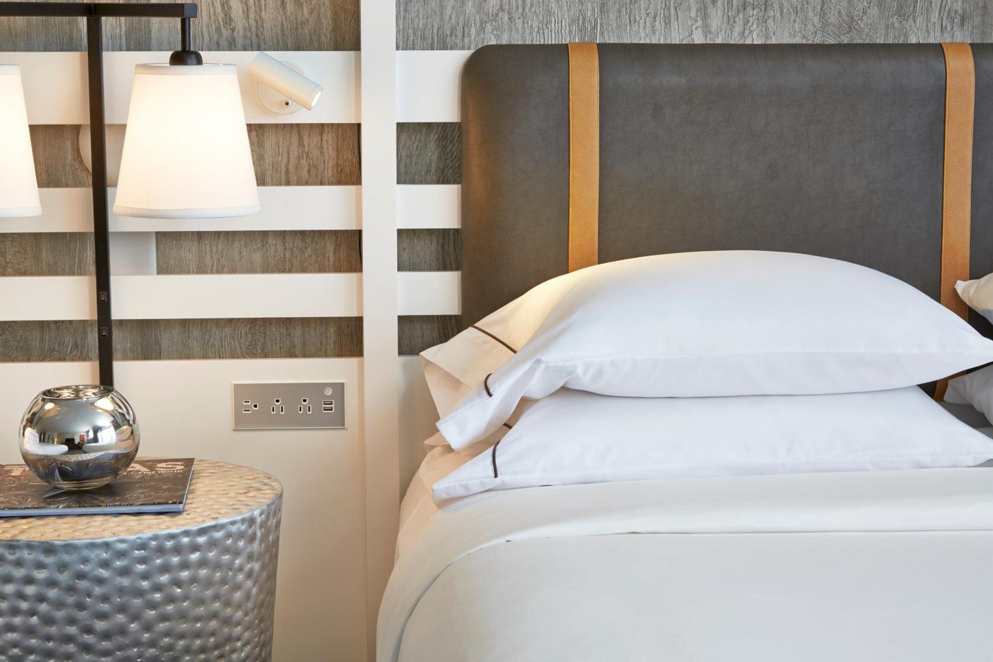 The Worthington Renaissance Worth Hotel 4*